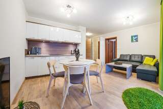 Апартаменты Apartamenty Sun & Snow Rezydencja Park Мельно One-Bedroom Apartment - 11 Orła Białego Street-2